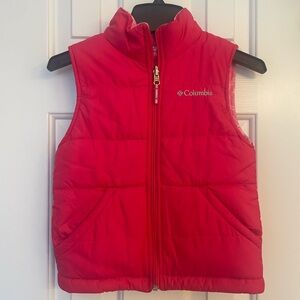 Girls Columbia reversible pink vest. Size 7/8